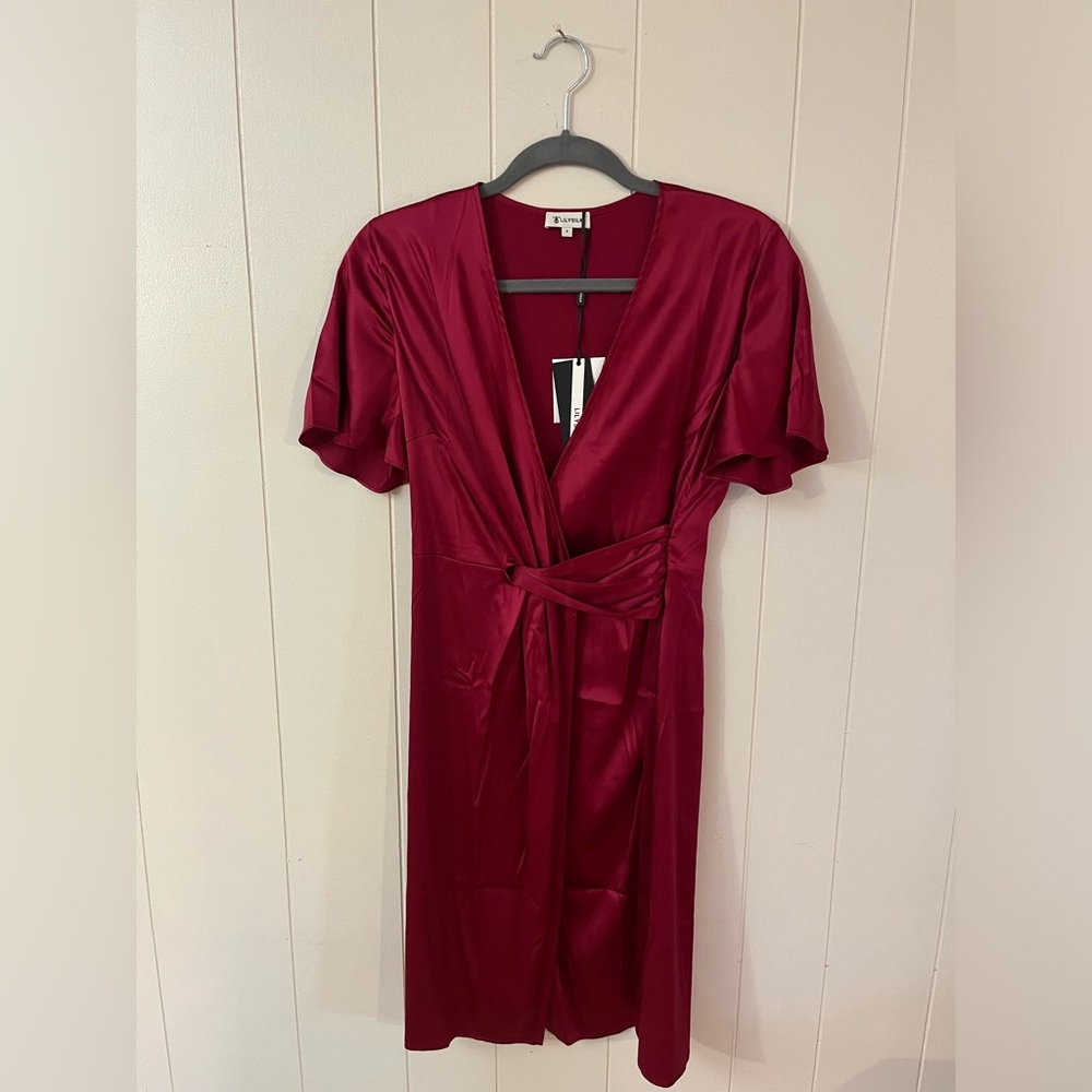 Stunning NWT LilySilk Red Dress Sz 6